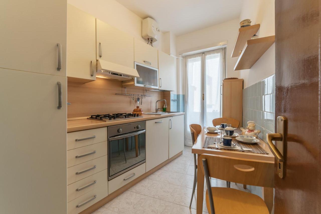 רומא San Giovanni Apartment With Balcony מראה חיצוני תמונה