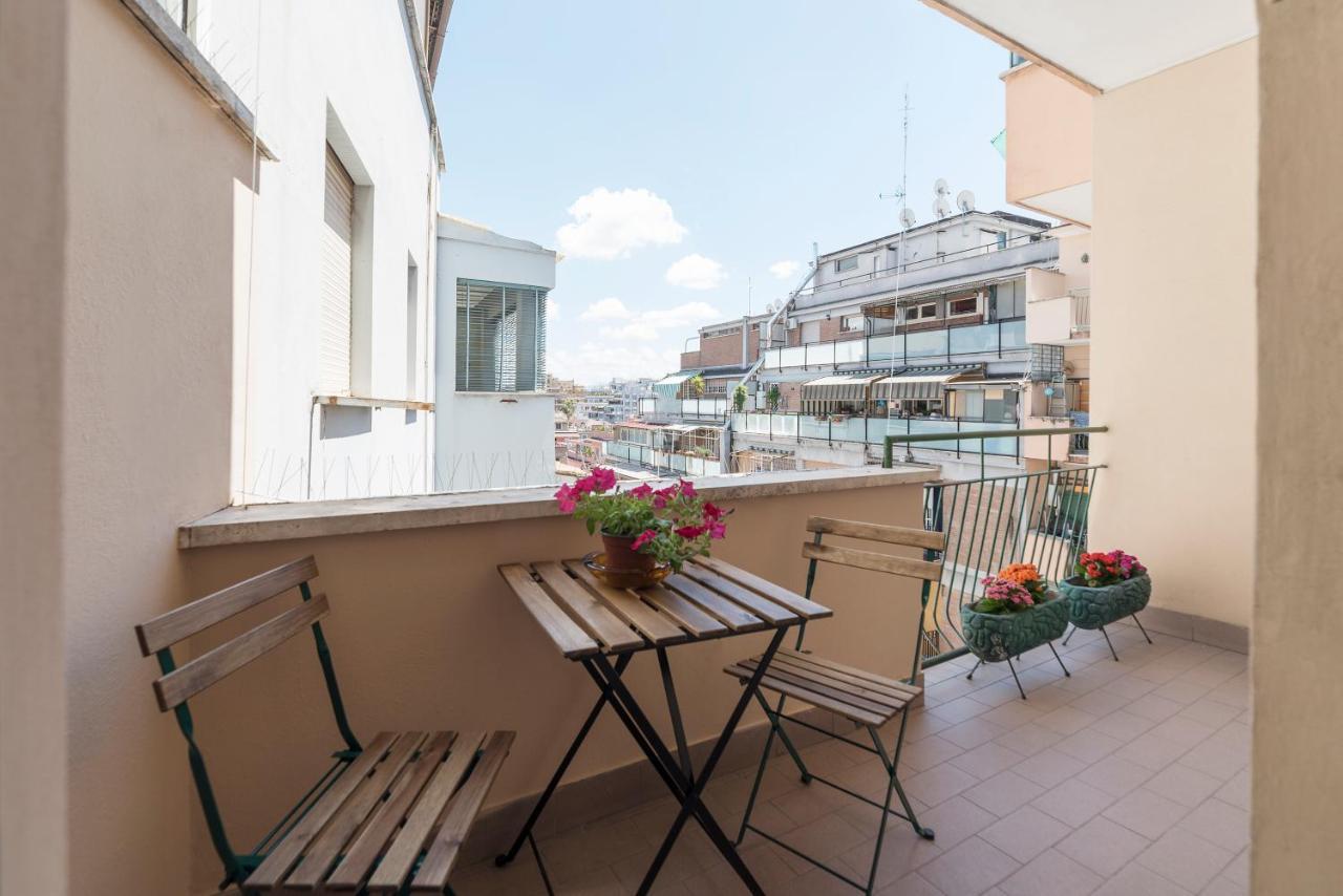 רומא San Giovanni Apartment With Balcony מראה חיצוני תמונה