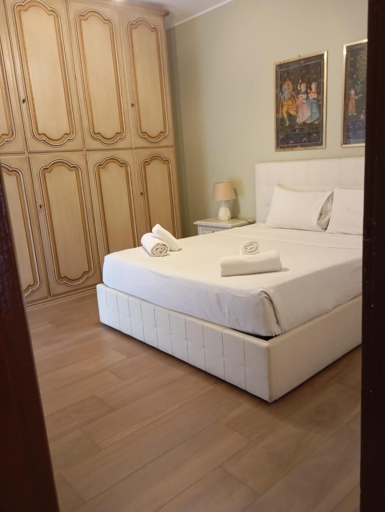 רומא San Giovanni Apartment With Balcony מראה חיצוני תמונה