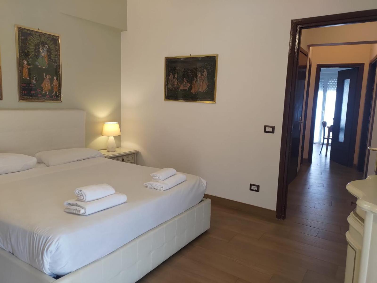 רומא San Giovanni Apartment With Balcony מראה חיצוני תמונה