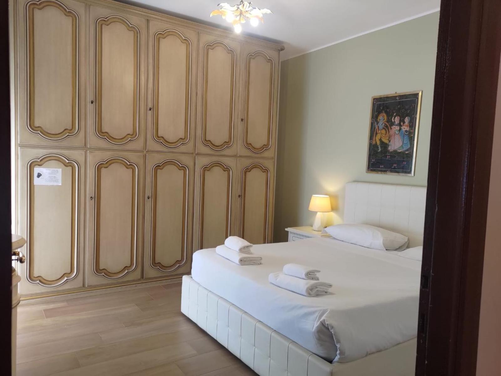 רומא San Giovanni Apartment With Balcony מראה חיצוני תמונה